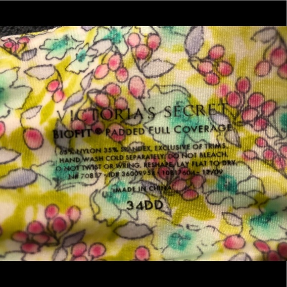 Victoria’s Secret Biofit Bra 34 DD - Picture 3 of 3